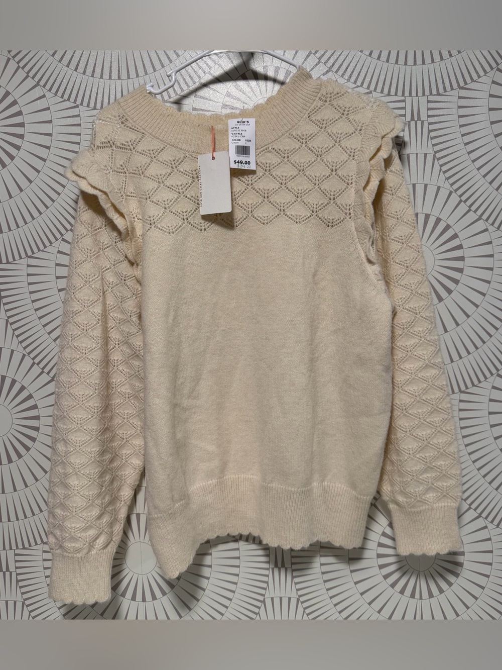 Skies Are Blue Women’s NWT Cream Textured Ruffle Shoulder Sweater Large